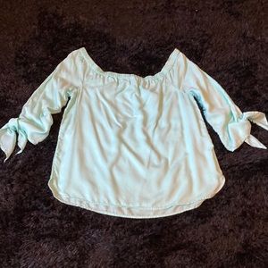 Women’s Crown & Ivy shirt, size large.